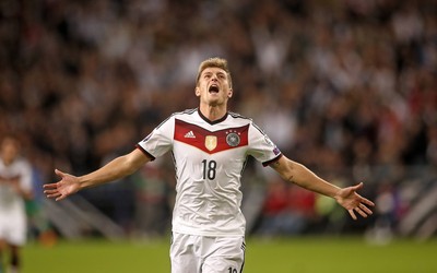 XK体育精华-弗拉霍维奇和哈兰德未来谁更光明